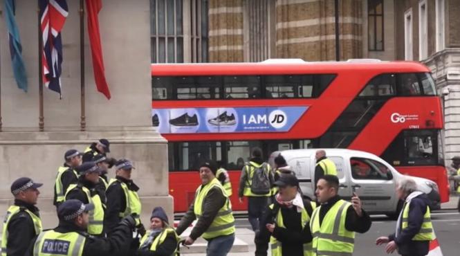 protest al vestelor galbene si la londra