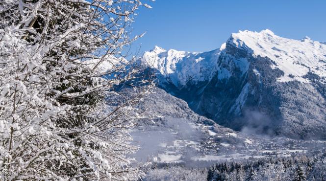 iarna in europa doua persoane au murit in incercarea de a provoca o avalansa preventiva