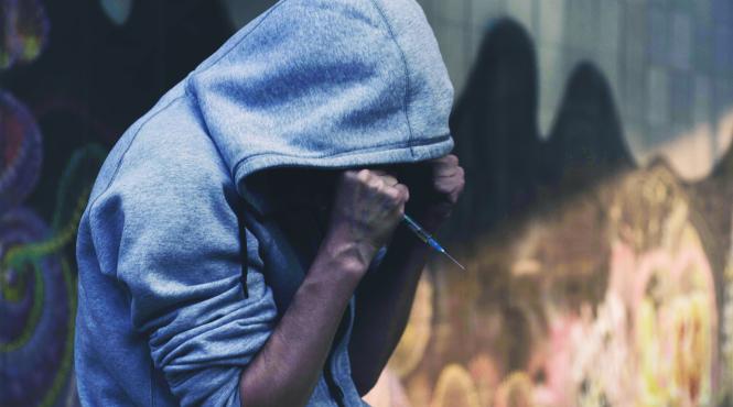 agentia antidrog infiinteaza consumatorii anonimi