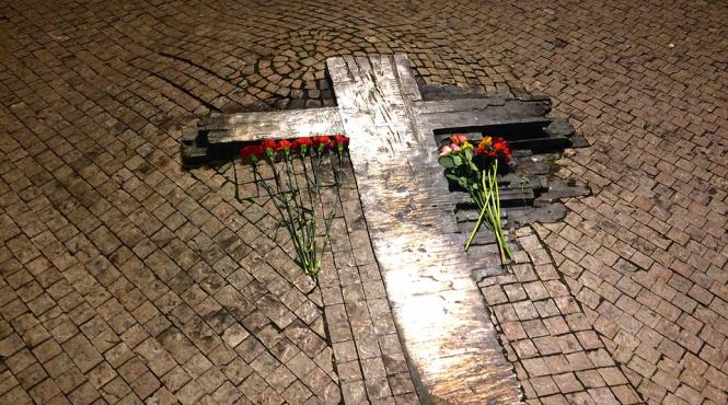 un barbat si a dat foc in centrul pragai