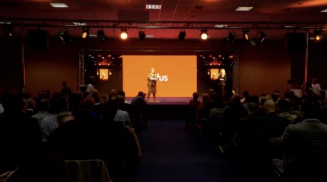 scandal la conventia plus i a fost taiat microfonul