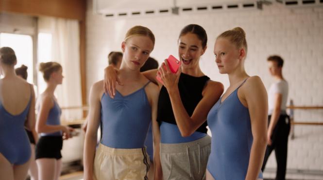 nu pierdeti pe ecranele noastre doua pelicule pline de virtuozitate