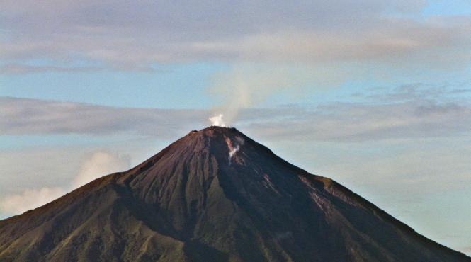stare de urgenta in indonezia dupa eruptia unui vulcan