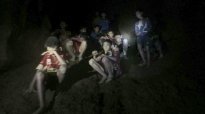 30 de migranti interceptati in canalul manecii