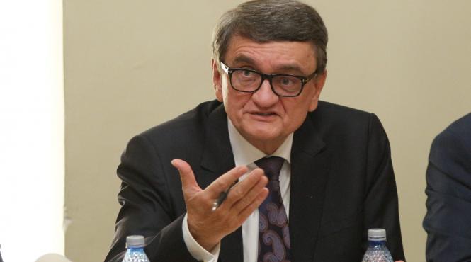 ciorbea si dumnezeu a facut lumea in sase zile