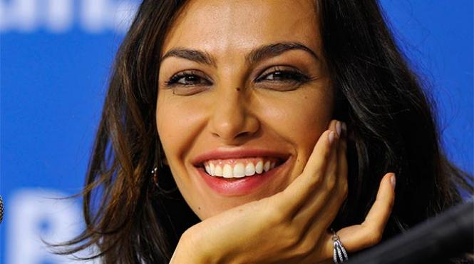 catrinel menghia a devenit mamica