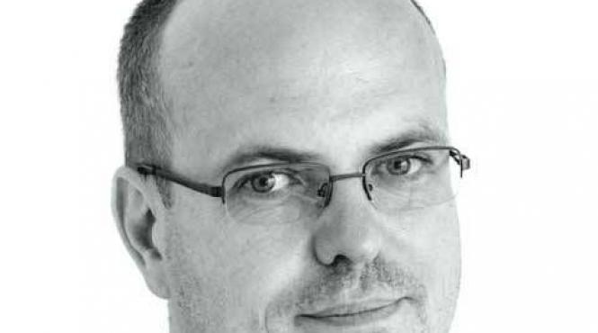 adrian mihaltianu despre sf tehnologie si teoria conspiratiei