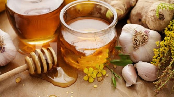 ce se intampla daca mananci usturoi si miere pe stomacul gol timp de 7 zile
