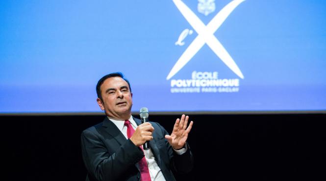 carlos ghosn fostul sef al grupului renault nissan eliberat din arest