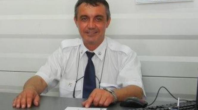 seful tarom iasi si un ofiter de la aeroportul iasi prinsi la contrabanda cu tigari