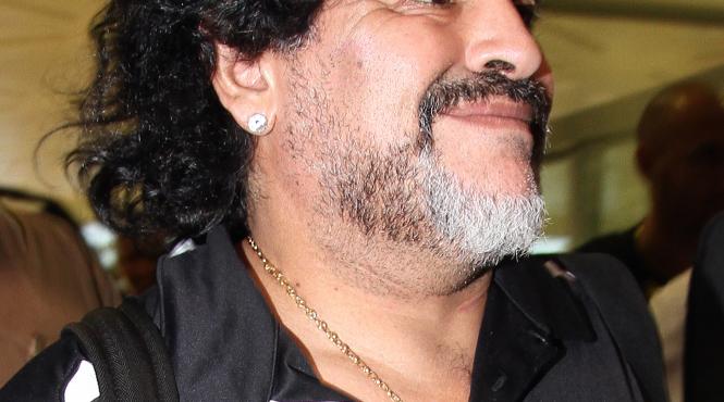 maradona urmeaza sa recunoasca paternitatea a 3 copii din cuba