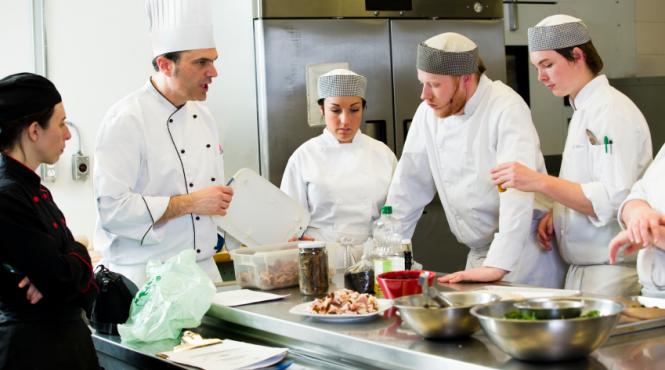 mai multe locuri in scolile profesionale