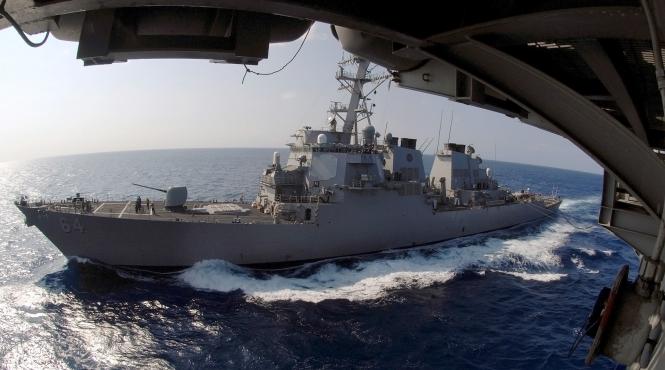 armata rusa supravegheaza in permanenta distrugatorul american uss ross aflat in marea neagra