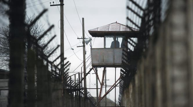 angajatii din penitenciare declanseaza actiuni de protest din cauza scaderii salariilor