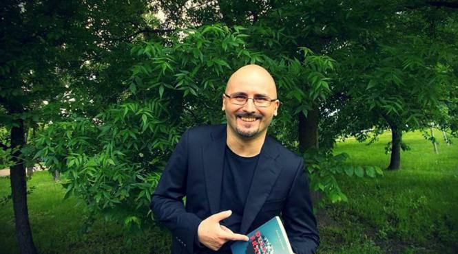 radu gavan scriitorii sunt diavoli sau zei dar si fragili in fata celorlalti