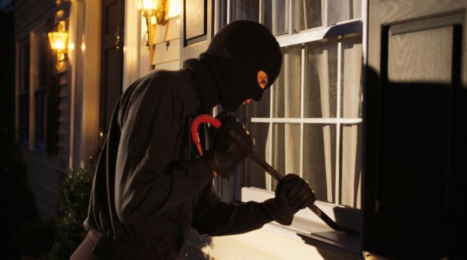 persoane neidentificate au jefuit o sala de jocuri din cluj napoca