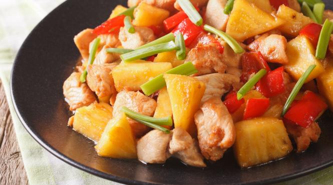 reteta zilei pui cu ananas la tigaie