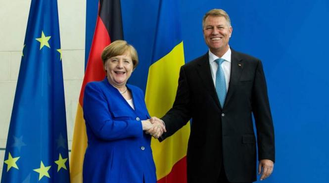 presedintele klaus iohannis si cancelarul german angela merkel se vor intalni la sibiu cu reprezentanti ai fdgr