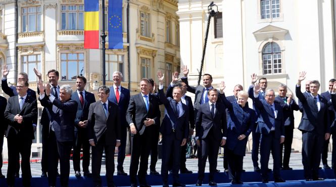 liderii ue au adoptat declaratia de la sibiu care cuprinde 10 angajamente