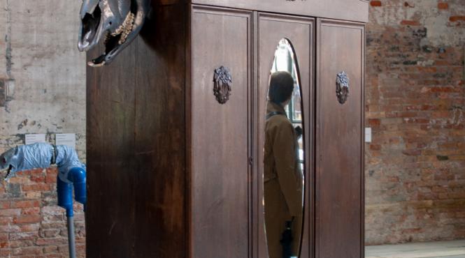 premiile bienalei de la venetia triumf pentru lituania haris epaminonda si arthur jafa