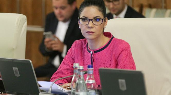 ministerul justitiei birchall a dispus la inceputul mandatului formarea unei comisii de dialog in urma protestelor din penitenciare