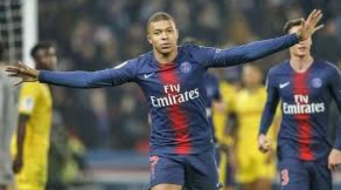 psg a anuntat ca mbappe va ramane la paris si sezonul viitor