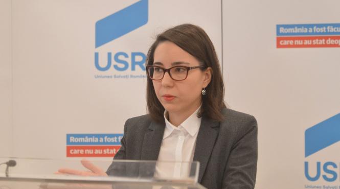 consilier usr ecologist administrator al unei firme care taie padurile