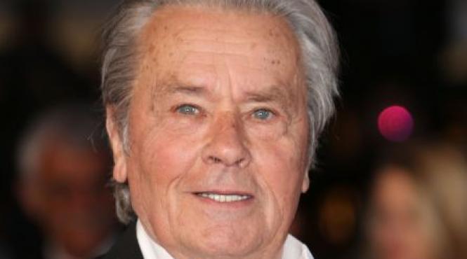 actorul alain delon spitalizat din cauza unor migrene