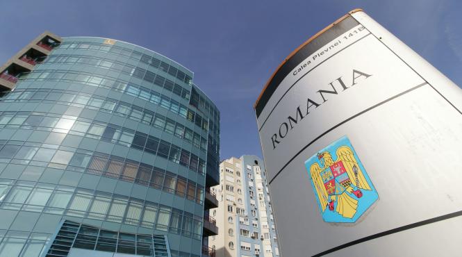 procuror siij scos fortat la pensie cu votul unui suspect pe care il ancheteaza