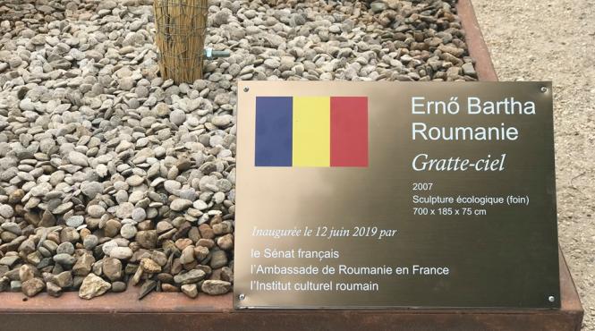 o lucrare a artistului erno bartha amplasata in jardin du luxembourg din paris