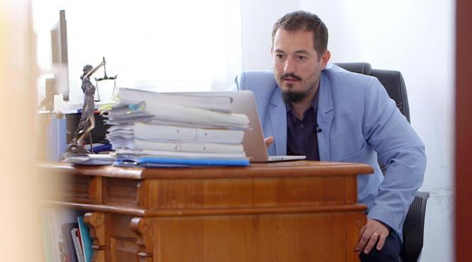 pirlog vrea sefia sectiei ca sa o desfiinteze