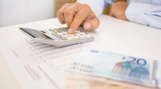 romanul se teme de risc si tine banii departe de actiuni