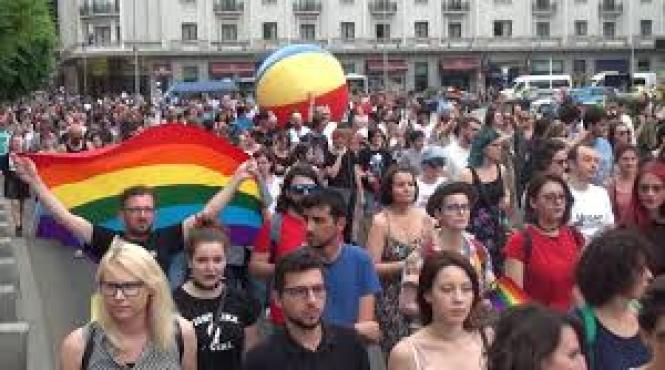 trafic restrictionat in capitala in weekend cu ocazia bucharest pride si a marsului normalitatii