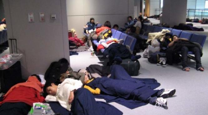 elevii uitati la tokyo au plecat spre casa