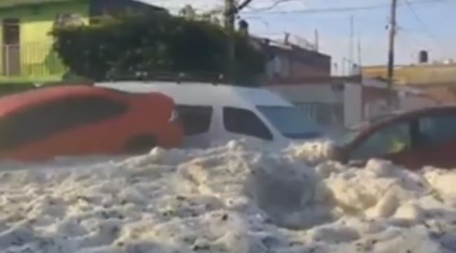 foto video oras din mexic acoperit de un strat gros de gheata