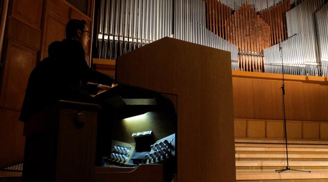 concert extraordinar de orga cu vlad visinescu la catedrala sf iosif