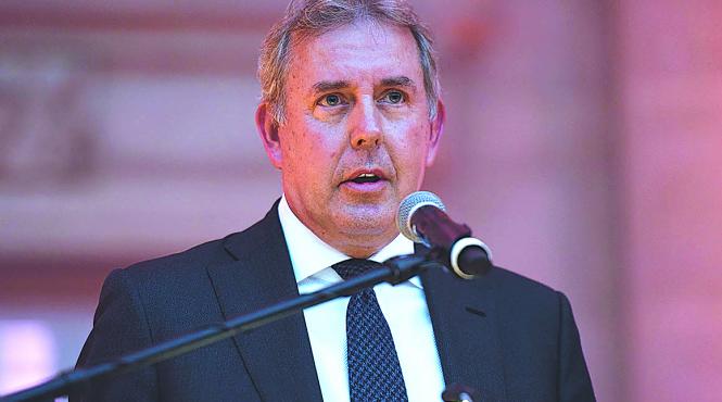 sua ambasadorul britanic a cedat