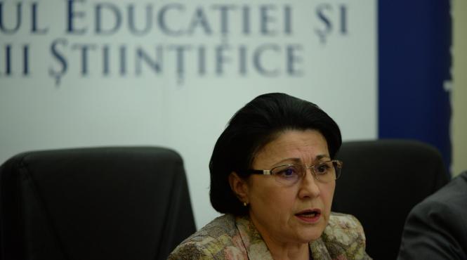 andronescu pregateste transformarea scolilor