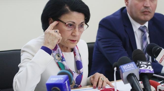 ecaterina andronescu este pregatita noua lege a educatiei probabil ca o vom numi codul educatiei