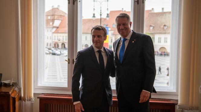 administratia prezidentiala presedintele emmanuel macron i a transmis presedintelui klaus iohannis ca va retrage candidatura domnului jean francois bohnert si ca o va sustine pe doamna laura codruta kovesi