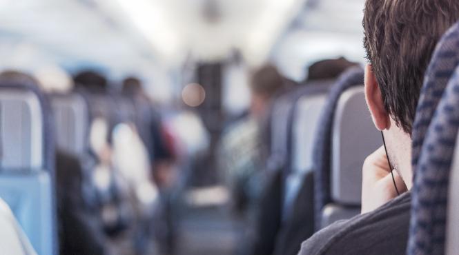 scandal intr un avion tarom de unde a pornit bataia reactia oficiala a companiei