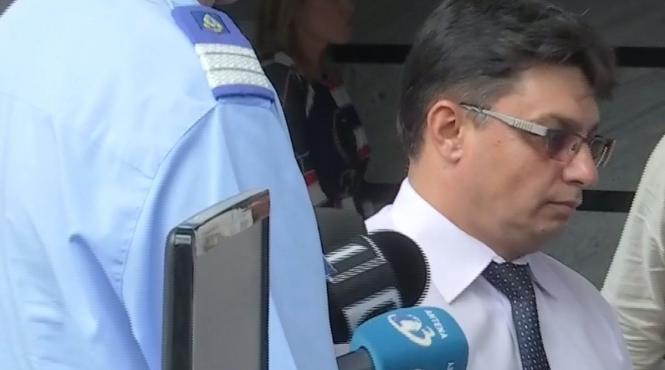 tupeu procurorul popescu care a pazit poarta lui dinca pana la 6 00 dimineata contesta in instanta suspendarea din magistratura