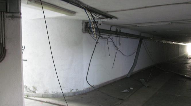 pasaj pietonal subteran devastat