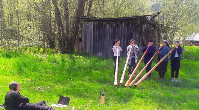 un belgian prezinta prima compozitie creata pentru tulnic la europalia