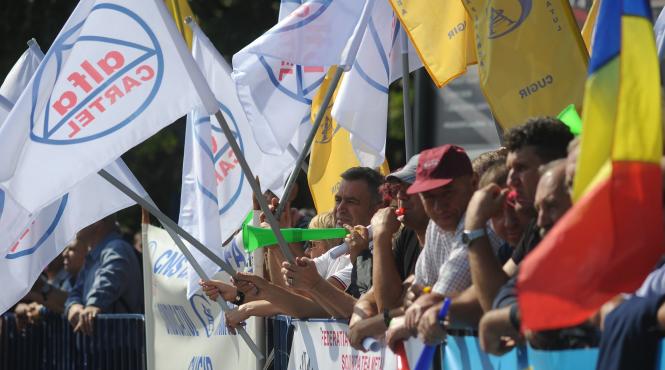 industria de aparare in strada