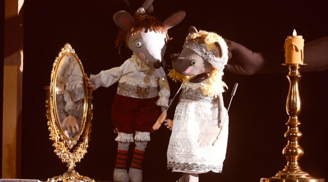 premiere la teatrul gong