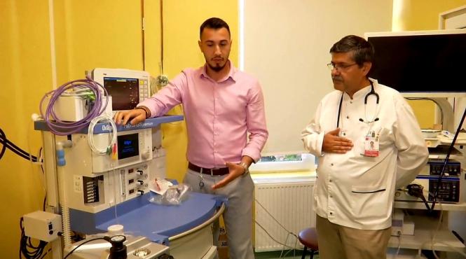 fundatia mereu aproape doteaza cu aparatura medicala performanta sectiile de pediatrie si neonatologie ale mai multor spitale din tara