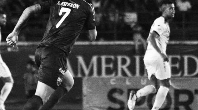 un fotbalist argentinian a murit la varsta de 23 de ani dupa ce a cazut de pe o terasa