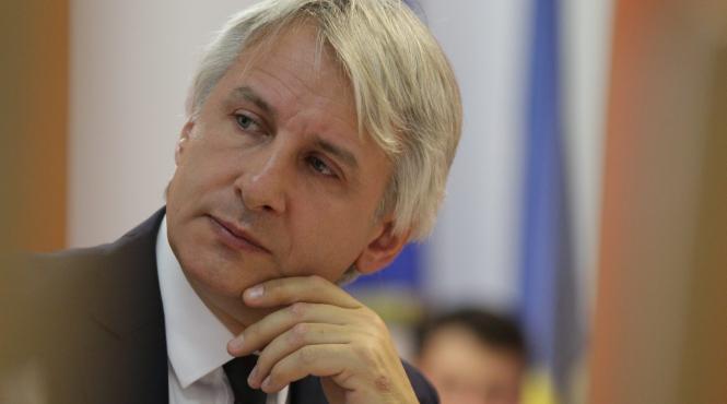 teodorovici ironic la adresa lui ponta chestiunile economice trebuie lasate celor care se pricep la economie