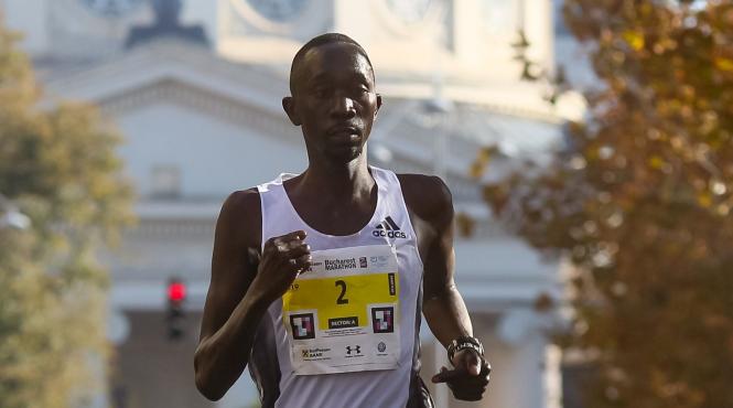 maratonul de la bucuresti a fost castigat de kenyanul hosea kipkemboi cu record de cursa